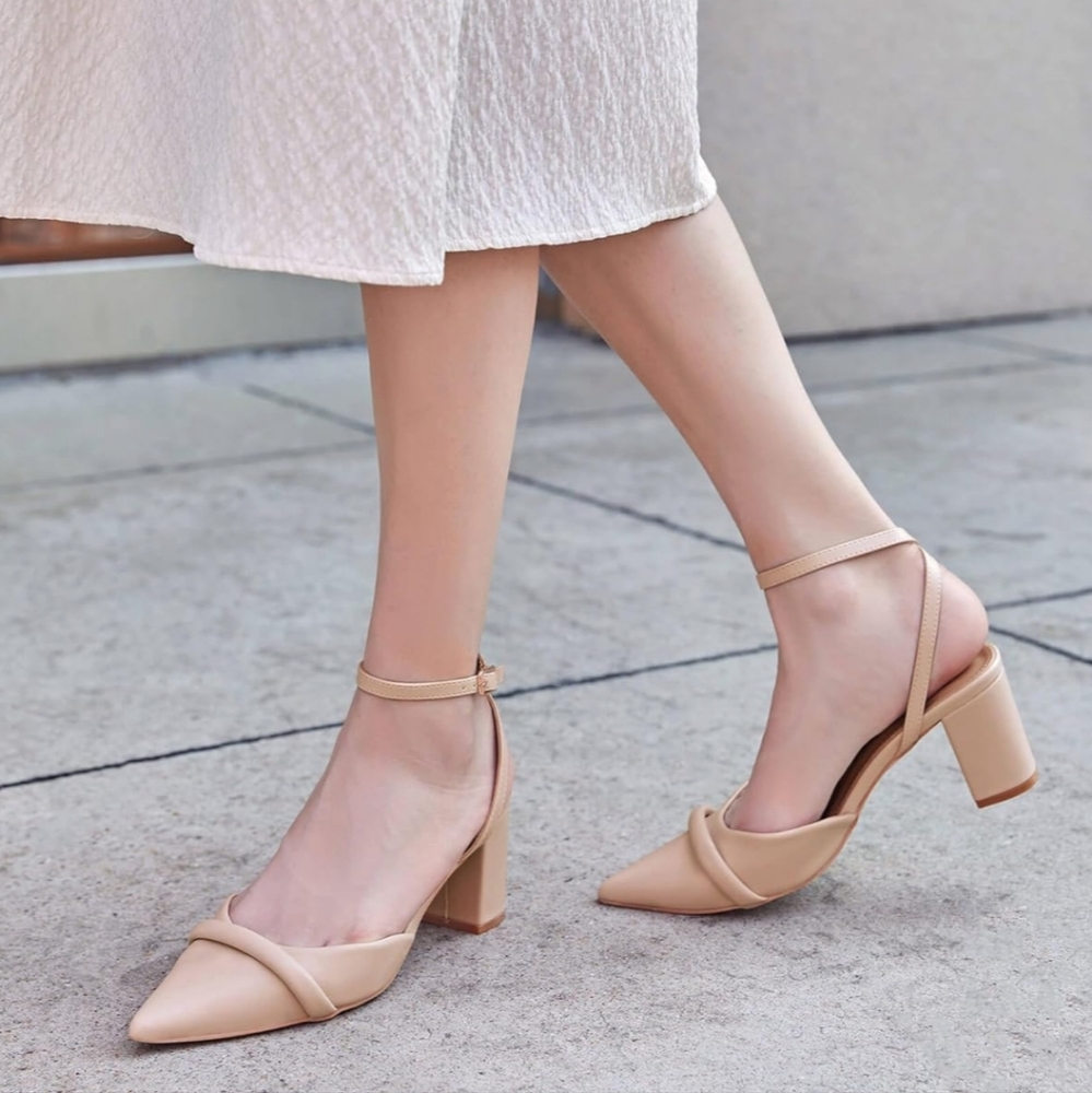Coutgo Chunky Low Heels for Women Closed Pointed Toe Heel Sandals Ankle Strap